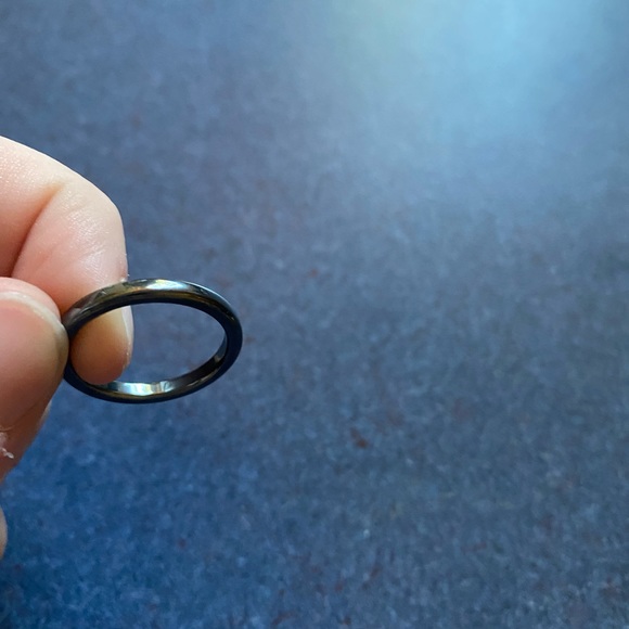 Hematite Ring - Picture 2 of 2